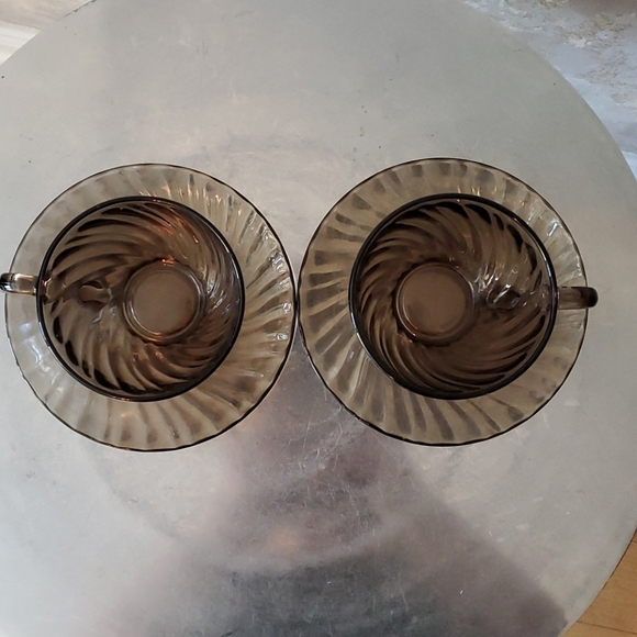 Arcoroc smoked glass tea cups and saucers set of 2 - Picture 2 of 8